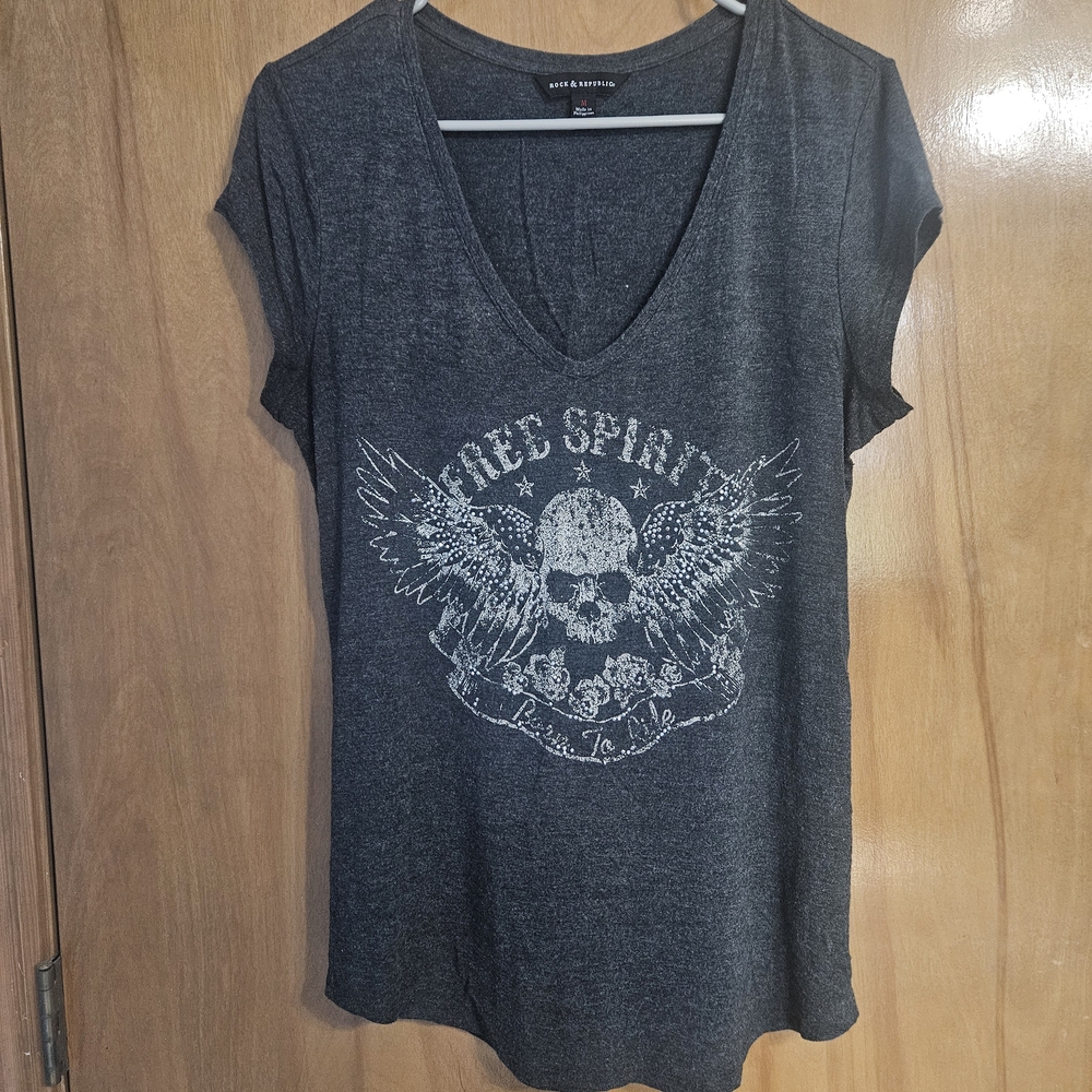 Rock & Republic Gray Graphic Cap Sleeve Tee